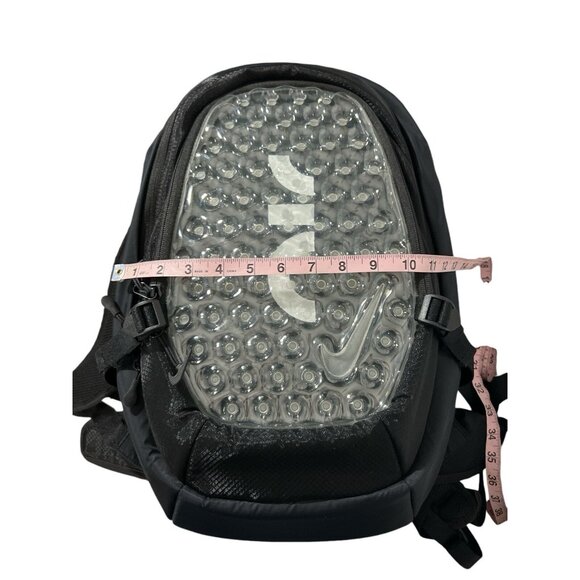 nike backpack bubbles Varsity Elite (32L) Midnight Navy / Black Main compartment fits a full NK Elite Bag with air